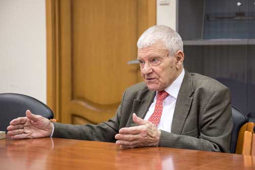 8 мая профессору, доктору технических наук Георгию Ильичу Тошинскому исполняется 90 лет.