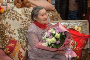 Старейшую жительницу Обнинска и ветерана ГНЦ РФ – ФЭИ поздравили со 100-летним юбилеем.