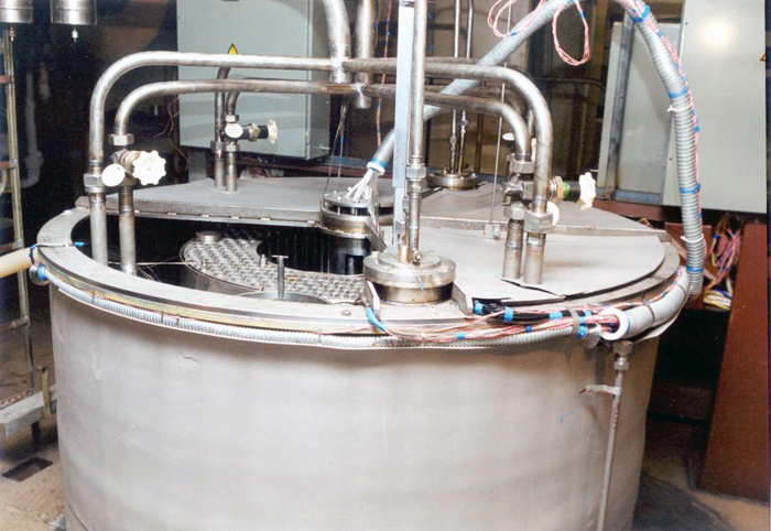 Стенд В–200 с интегральной моделью быстрого реактора